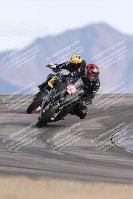 media/Nov-16-2025-Race Pace (Sun) [[8c5fa54630]]/Verified Riders/8-Turn 12 (120pm)/